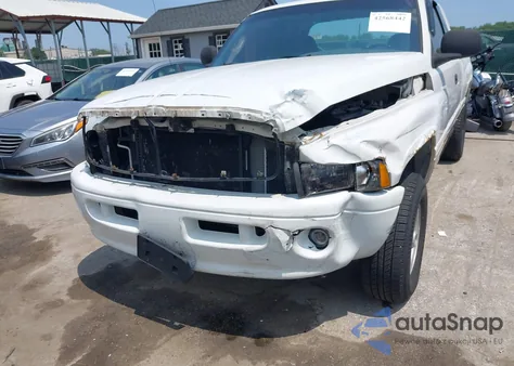 2001 Dodge Ram 1500 из США, поврежденный, VIN 3B7HF13Z51M257137